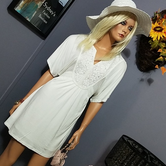 Dresses & Skirts - Gorgeous Lined BoHo Embellished Dress